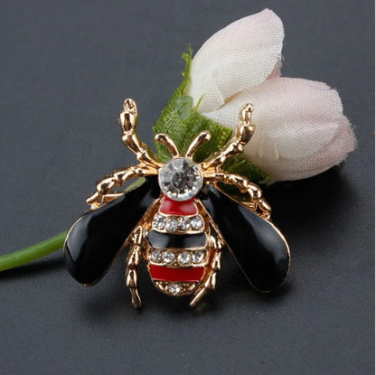 Creative Cute Insect Brooch Drip Oil Rhinestone Bee Beetle Animal Brooches Fashion Corsage Clothing Accessories Universal Pins